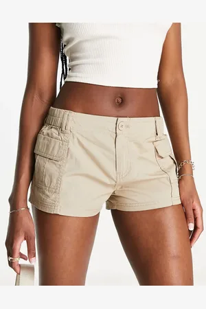 New Look Parachute cargo shorts in stone