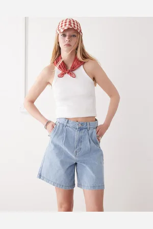 Obey Eli denim pleated shorts in light wash