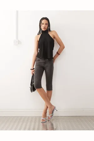Noisy May Stretch denim capri in washed