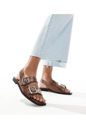 New Look Slingback chunky patent sandal with contrast stitch in