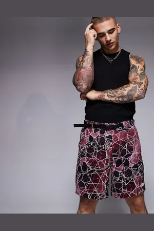 The North Face Class V Pathfinder belted logo shorts in burgundy print