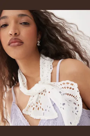 Reclaimed Neckerchief in white broderie