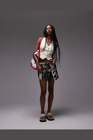 Topshop High rise drawcord linen shorts in mono abstract print