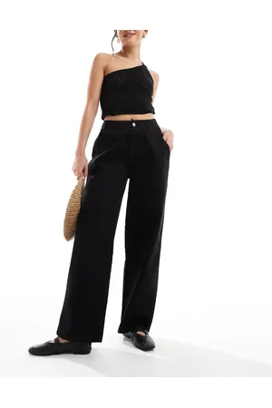 Kaiia Exclusive wide leg jeans in