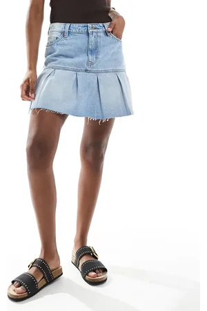 Monki Pleated denim mini skirt in mid wash