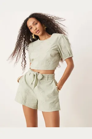 ASOS Pull on dad shorts in 3D floral embroidery co-ord in