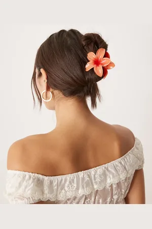 Sui Ava Plumeria flower large hair clip in