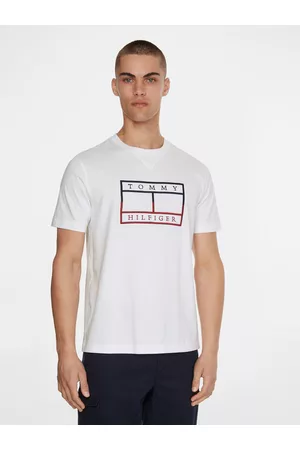 Tommy Hilfiger global stripe wreath t-shirt in white