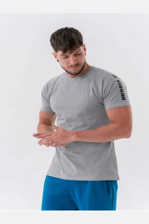 Nebbia Essentials T-shirt