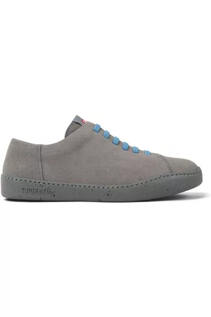 Camper Sneakers cinzentos de nobuk para homem.