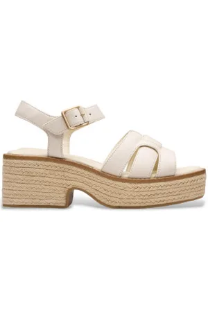 Clarks Para mulher. 26181249 Coledale Strap sandálias de couro creme branco (36), 5 a 8cm, Fivela, Casual