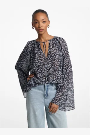 Michael Kors Para mulher. MS540R0H81 Blusa de georgette com estampado floral e mangas largas em azul-marinho (XS), Casual, Poliéster, Manga