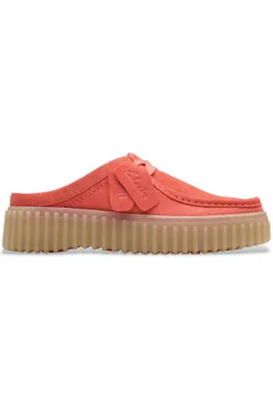 Clarks Para mulher. 26181194 Socas Torhill em pele coral (36), Couro, 3 a 5cm, Nenhum, Casual