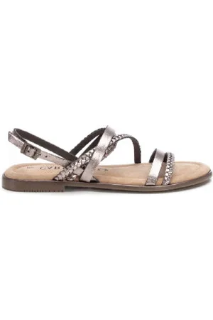 Carmela Para mulher. 16238503-PLOMO Sandálias prateadas 162385 (37), Prata, Plano, Fivela, Casual