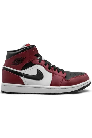 Jordan Air 1 Mid "Chicago Black Toe" sneakers