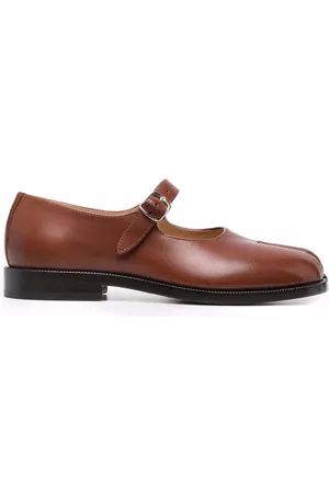 Maison Margiela Tabi buckle fastening court shoe