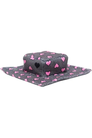 Natasha Zinko Pixel Heart Box bucket hat