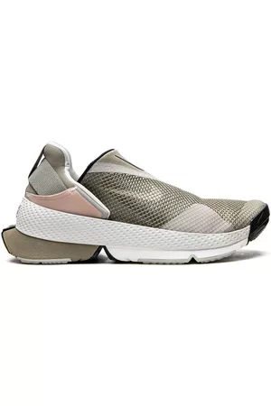 Nike Go Flyease slip-on sneakers