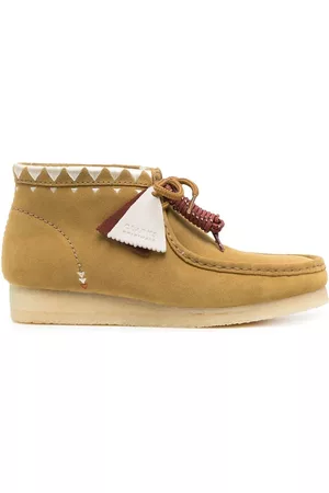 Clarks Wallabee lace-up fastening boots
