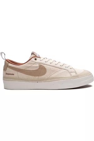 Nike Homem Sapatilhas de cano baixo - X Doyenne Skateboards SB Blazer Low sneakers