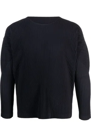 Issey Miyake Pliss??-effect long-sleeve T-shirt