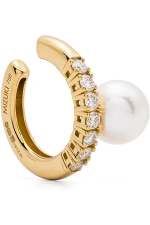 Mizuki 18kt yellow Akoya pearl and diamond earcuff