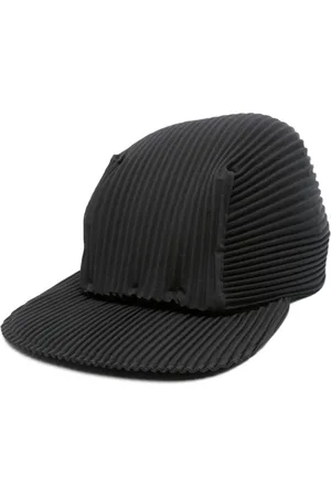 Issey Miyake Pliss??-effect baseball cap