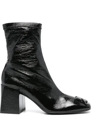 Courrèges Logo-appliqu?? patent leather boots
