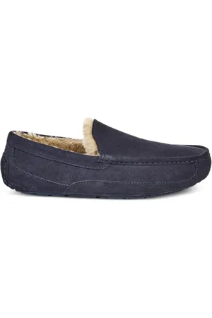 UGG Ascot slippers