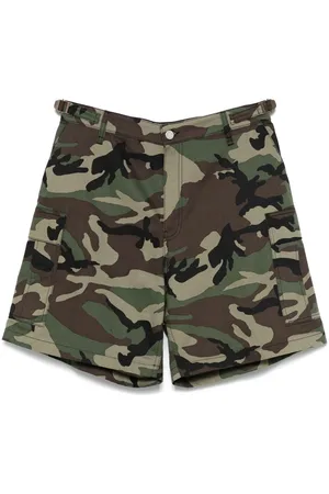 Vetements Camouflage-pattern cargo shorts