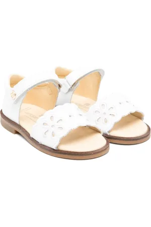 Andanines Scalloped sandals