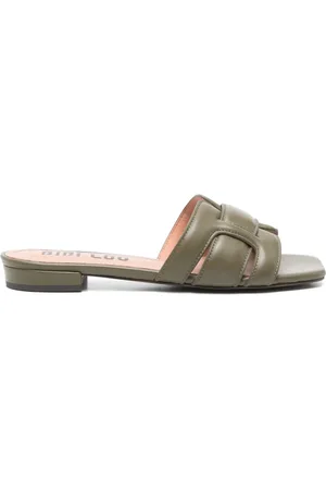 Bibi Lou Holly slides