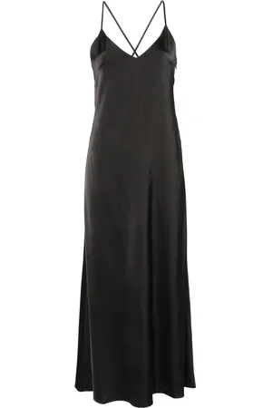 Ivy & Oak Textured V-neck maxi dress