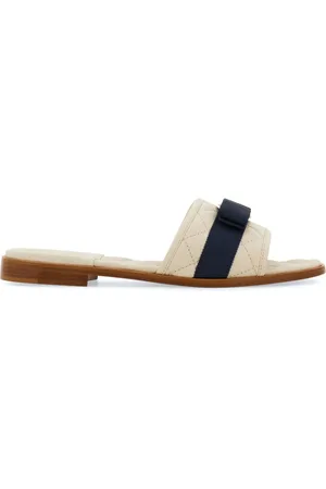 Salvatore Ferragamo Vara Bow-appliqu?? quilted slides