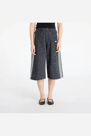 adidas Shorts Bermuda / 24