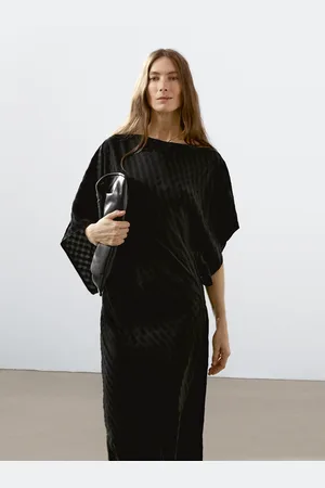 Massimo Dutti Vestido Comprido Fluido Com Pormenor De Textura