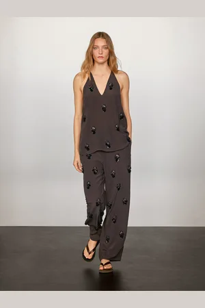 Massimo Dutti Top Fluido Com Aplicações De Flor