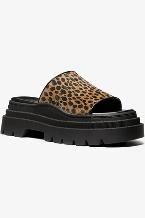 Michael Kors MKSandália chinelo com plataforma em pelo de bezerro com estampado de leopardo Kendra -