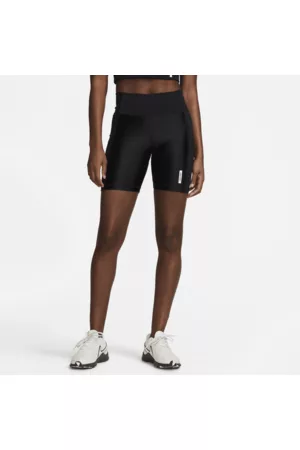 Nike Mulher Calções desportivos - Calções com bolsos tipo ciclista de 18 cm de cintura normal Pro para mulher