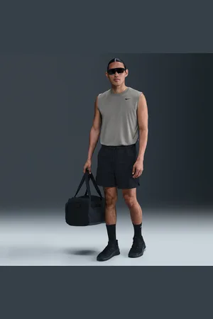 Nike Calções versáteis em anarruga sem forro de 13 cm Dri-FIT Unlimited para homem