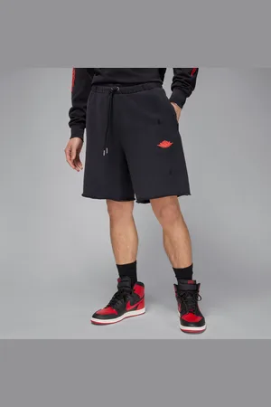 Nike Descobre os calções em tecido moletão Air para homem