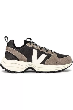 Veja Venturi Sneaker in - Charcoal. Size 41 (also in 42, 43, 44, 45).