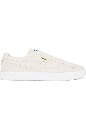 PUMA Puma Suede VTG Hairy Suede in - Cream. Size 10 (also in 10.5, 11, 11.5, 12, 13, 7, 7.5, 8, 8.5, 9, 9.5).