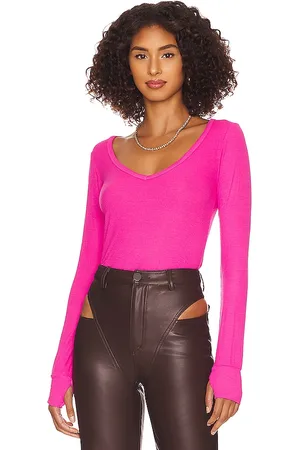 Michael Lauren Otis Fitted Top in - Fuchsia. Size M (also in S).