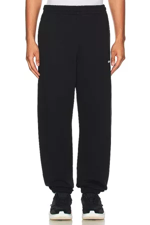 OFF-WHITE Chain Arrow Slim Sweatpants in - Black. Size L (also in S, M, XL).