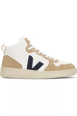 Veja V-15 Sneakers in Extra White Nautico & Almond - White. Size 40 (also in 41, 42, 43, 44, 45).
