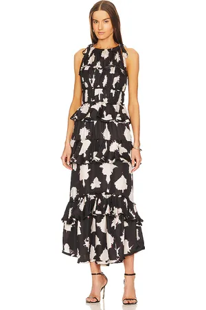 ULLA JOHNSON Serafina Gown in - Black. Size 6 (also in 8).