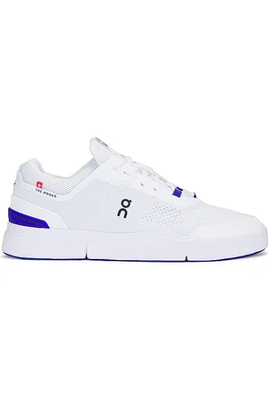 On Running The Roger Spin Sneaker in - White. Size 10 (also in 10.5, 11, 11.5, 12, 12.5, 13, 7, 7.5, 8, 8.5, 9, 9.5).