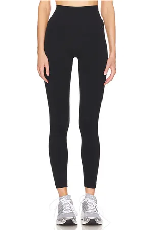 IVL COLLECTIVE Seamless Legging in - Black. Size M/L (also in XL).