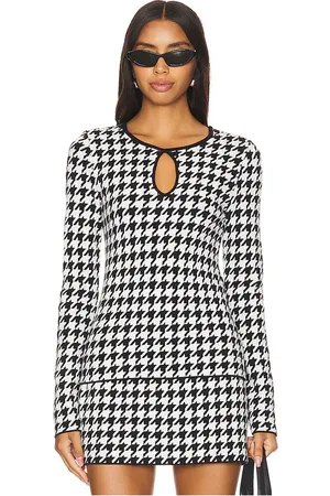 Show Me Your Mumu Tippi Top in - White. Size L (also in M, S, XL, XS, XXL).